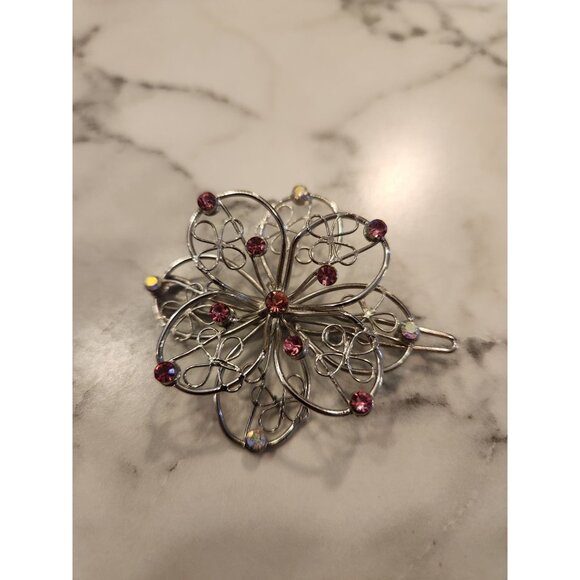 Conair Sophisticates Silver-Tone Floral Crystal Rhinestone Flower Hair Barrette - Picture 1 of 4